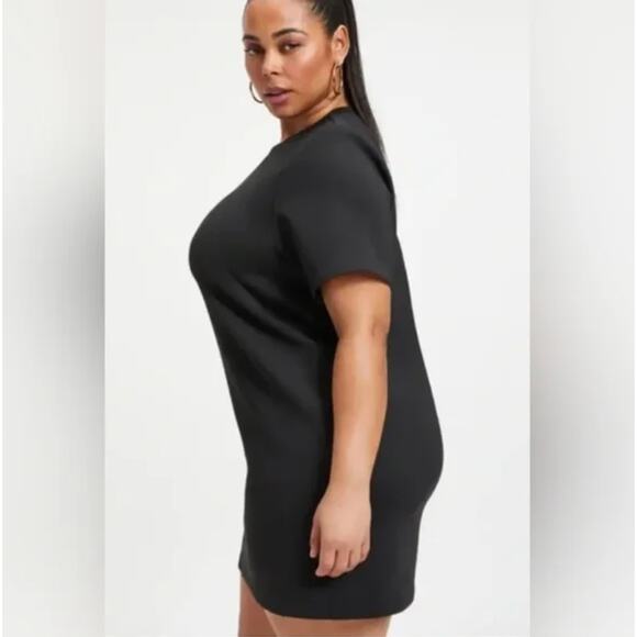 GOOD AMERICAN Strong Shoulder Scuba T-Shirt Mini Dress Black {3T18} - Picture 3 of 8